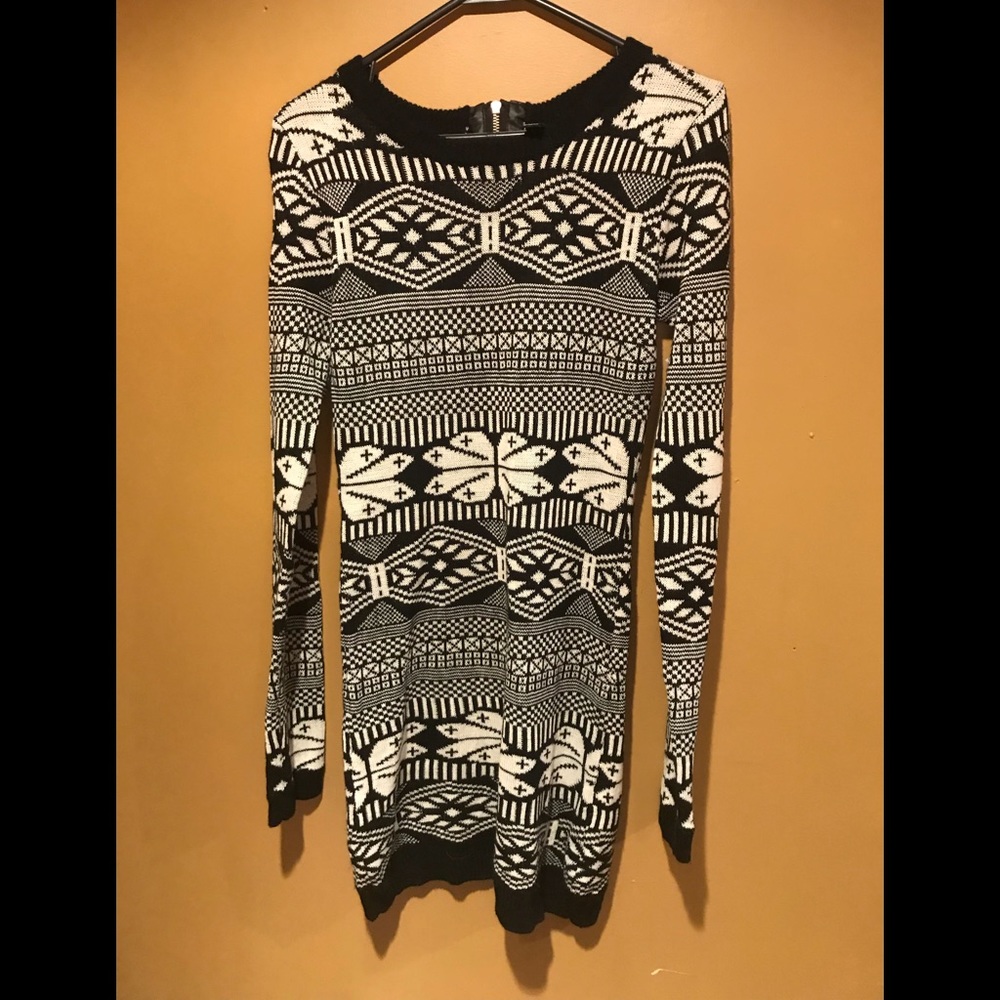 Windsor Patterned Sweater Dress - image 2